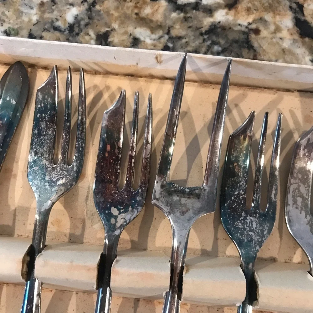 🍴VINTAGE Sheffield England Loxley Pastey Forks